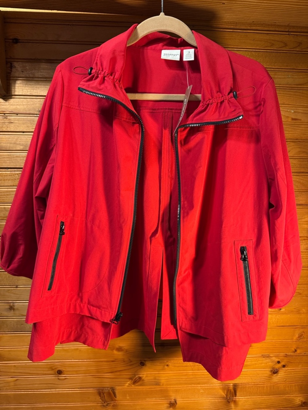 Chico's zenergy needs pleat sleeve Bright Red Lightweight Jacket